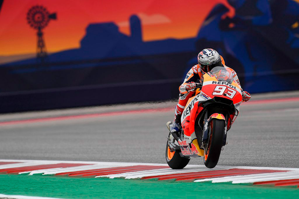 Marc Márquez levantando la rueda en COTA, Austin