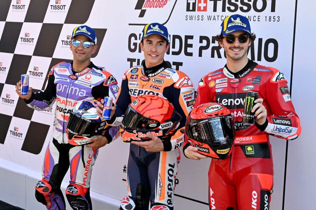 Pilotos de MotoGP tras un Gran Premio